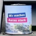 Messestand mit Parteiwerbung